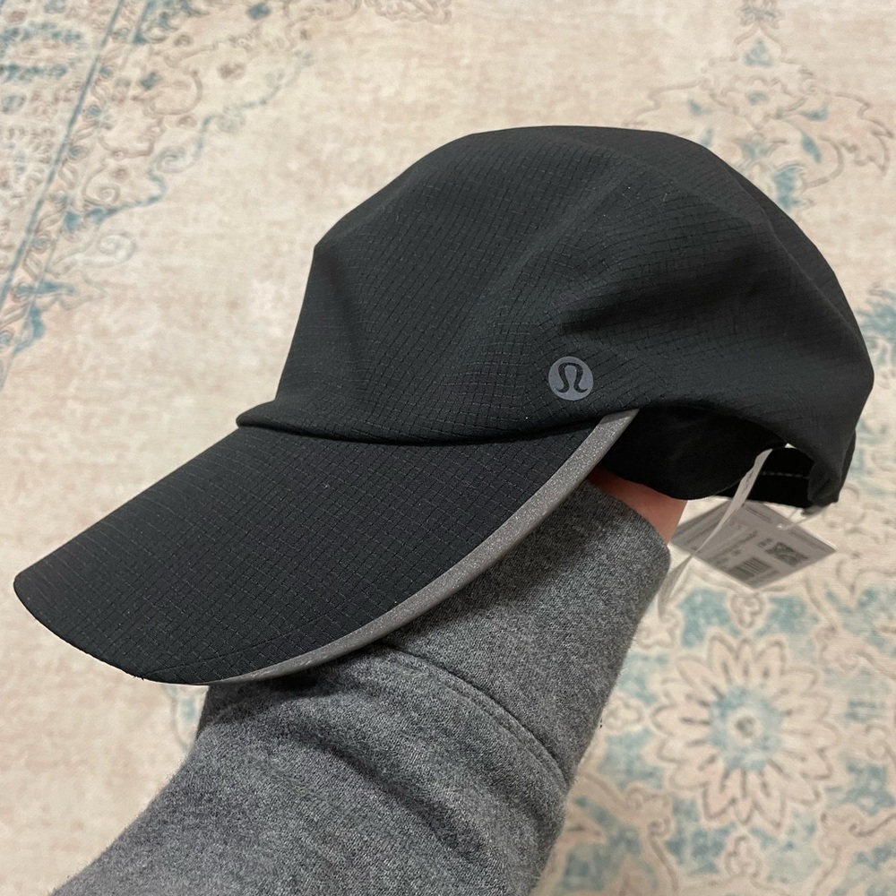 NWT Lululemon run hat